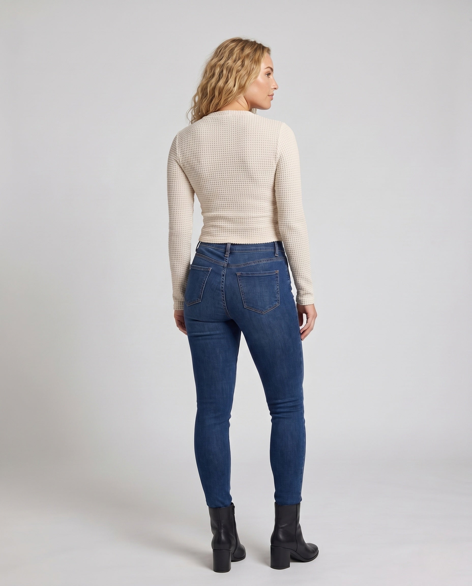 Product 15642545357130 - back_view