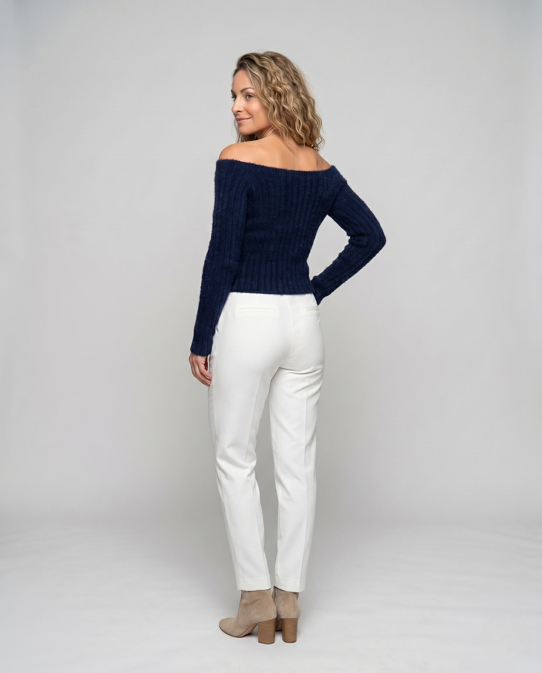 Product 15642548470090 - back_view