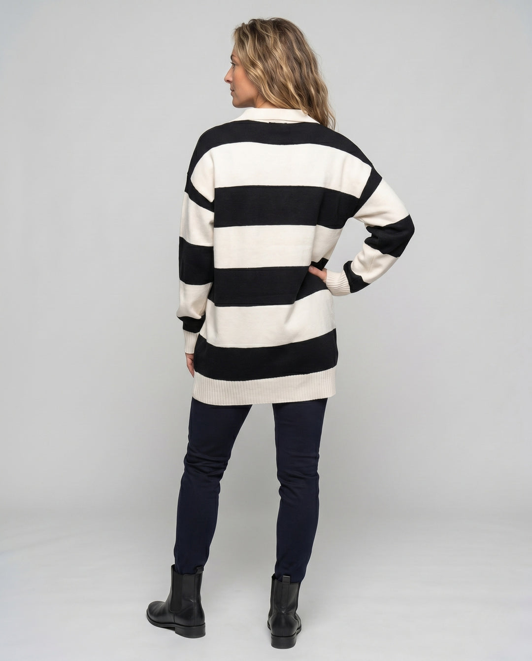 Product 15642549322058 - back_view