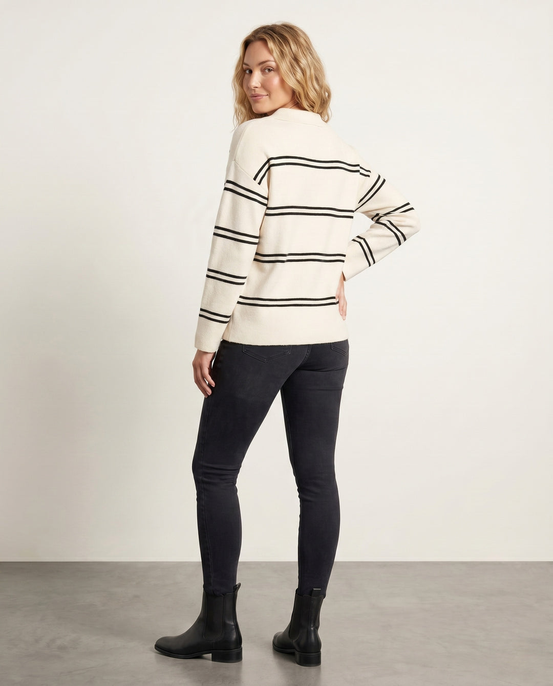 Product 15642550370634 - back_view