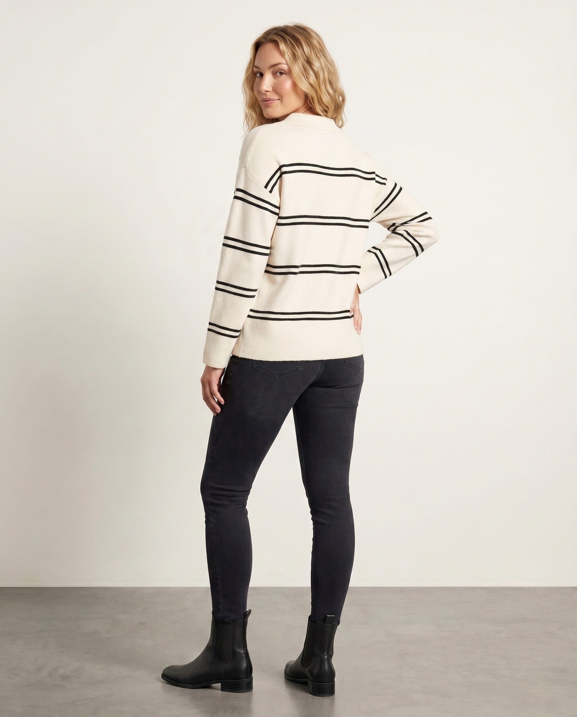 Product 15642550370634 - back_view
