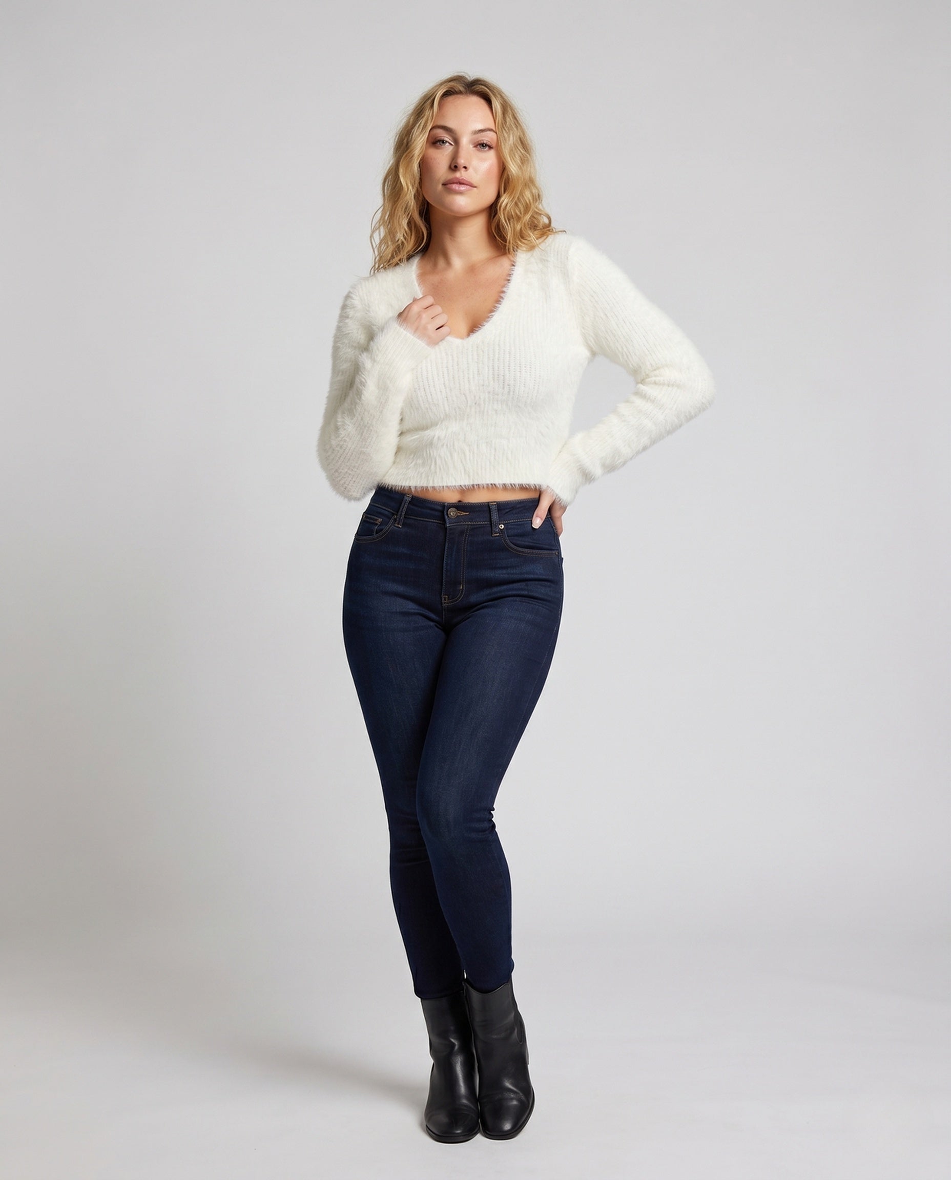 Product 15642550632778 - full_body_front