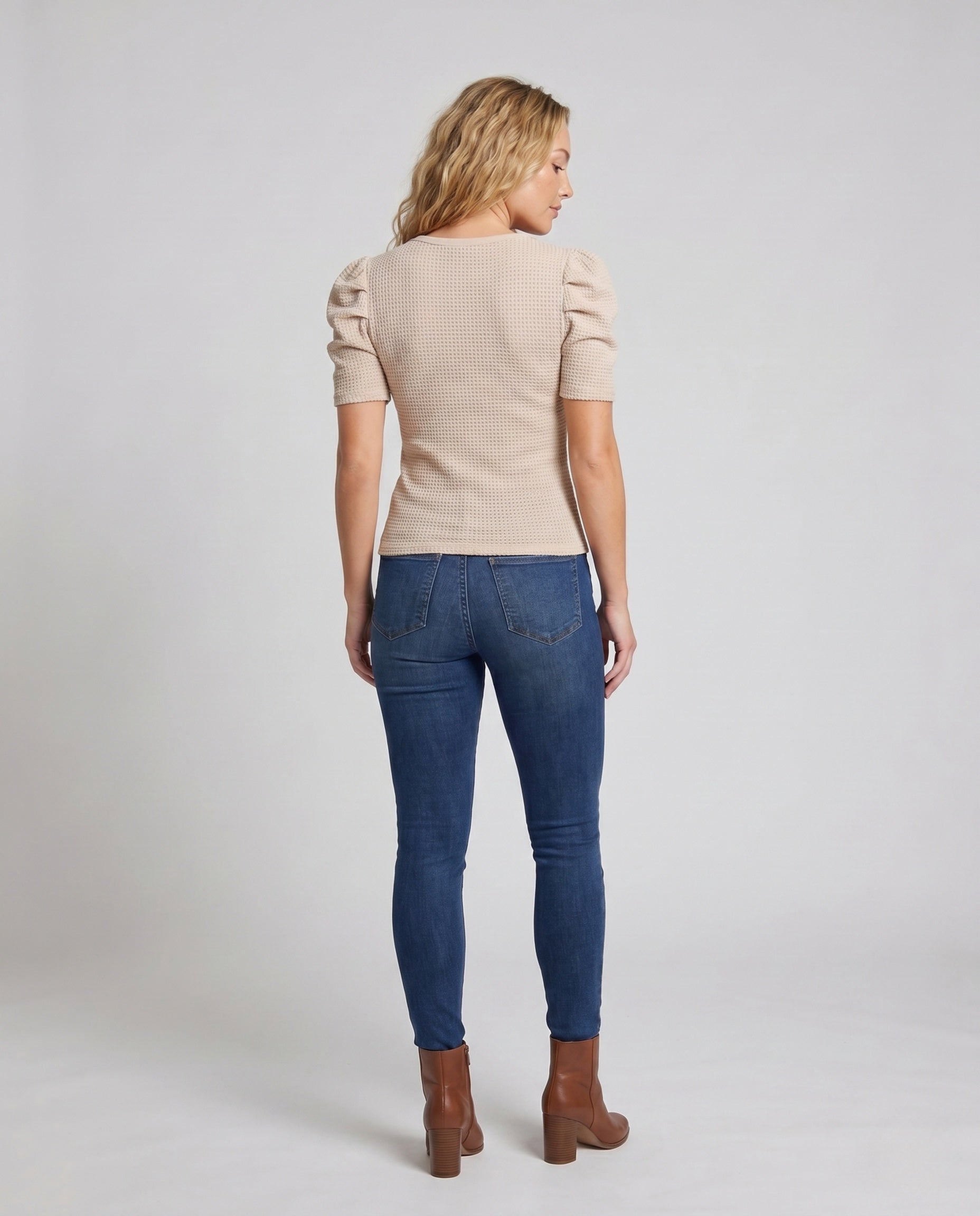 Product 15642550731082 - back_view
