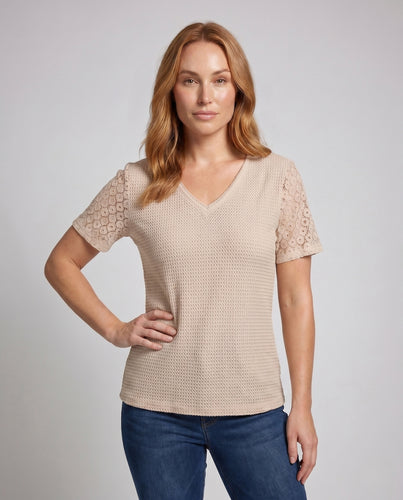 Damen Strickbluse mit feinem Lochmuster und dekorativen Knöpfen R&B