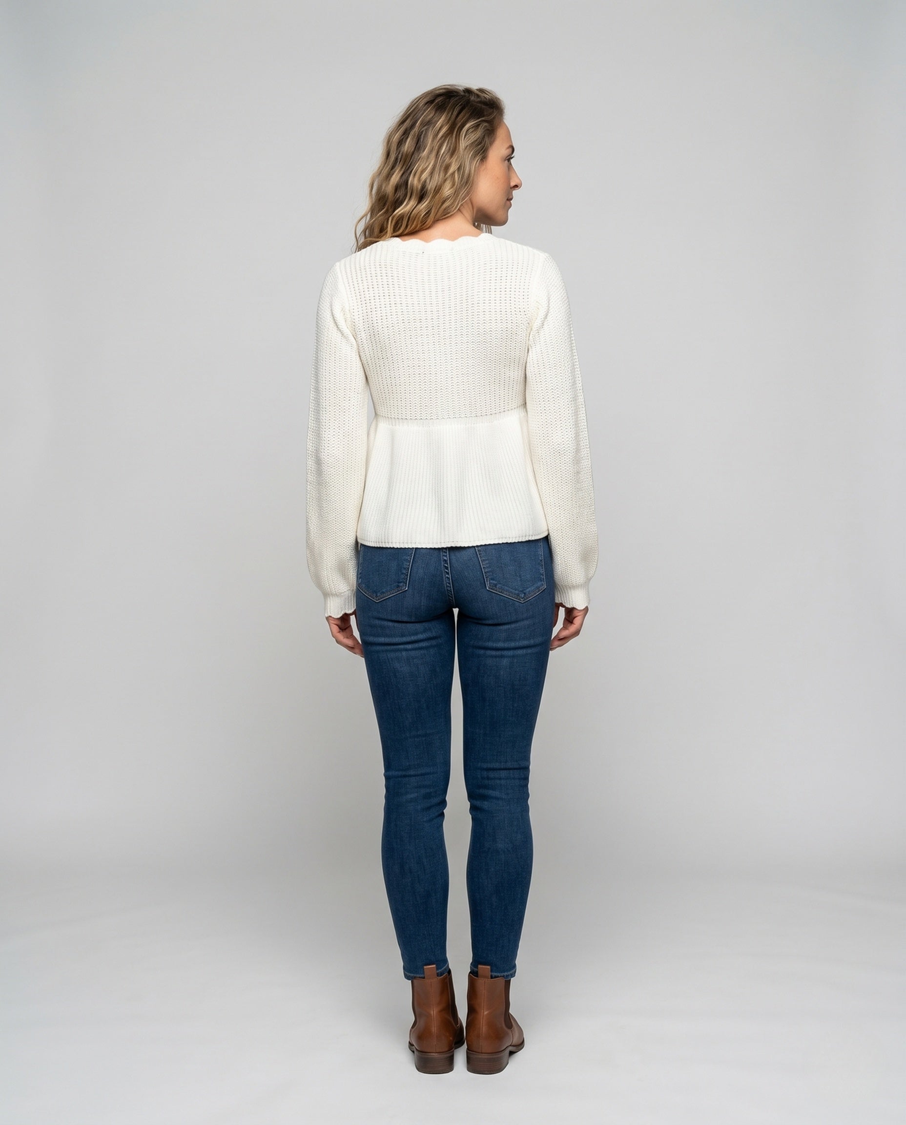 Product 15642554335562 - back_view