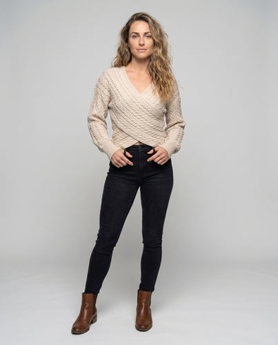 Damen Strickpullover mit gewickeltem Design und V-Ausschnitt R&B