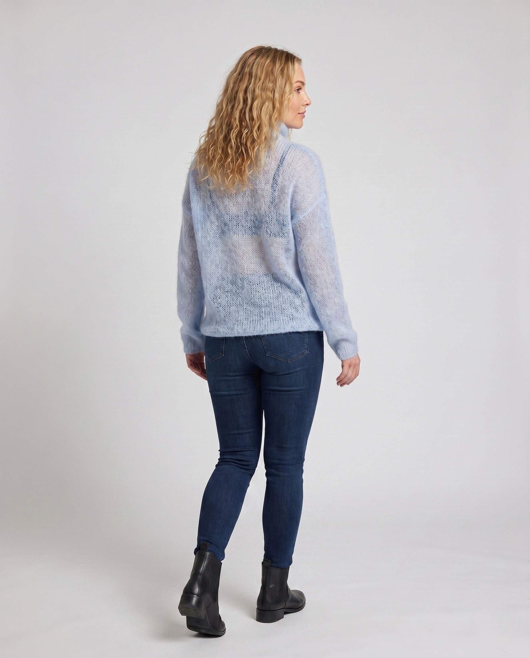 Product 15642555285834 - back_view