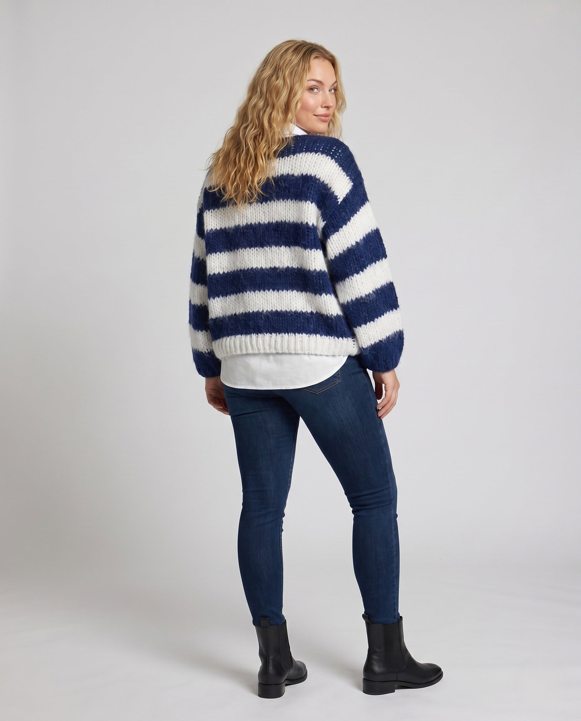 Product 15642556039498 - back_view