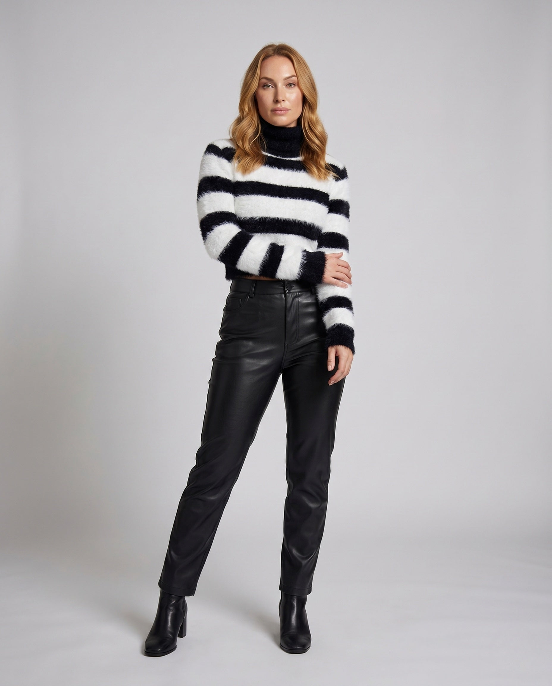 Product 15642556465482 - full_body_front