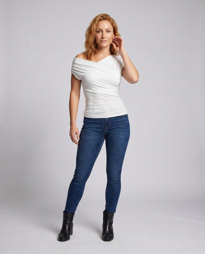 Damen Wickeloberteil mit elegantem V-Ausschnitt und feinen Rippstrukturen R&B