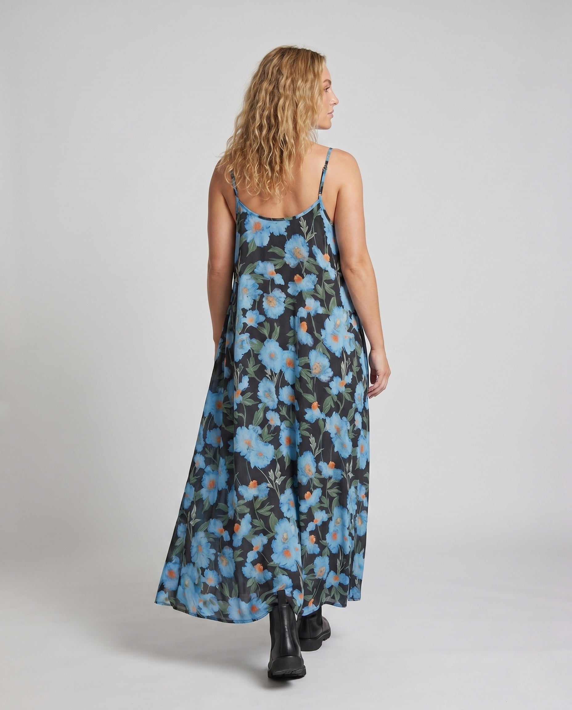 Product 15642561610058 - back_view