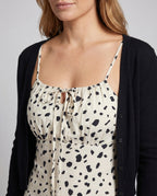 Product 15642562691402 - close_up_detail
