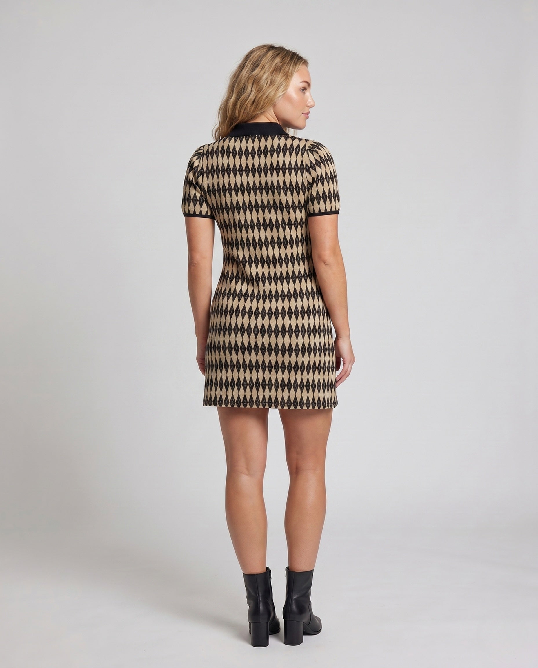 Product 15642566918474 - back_view