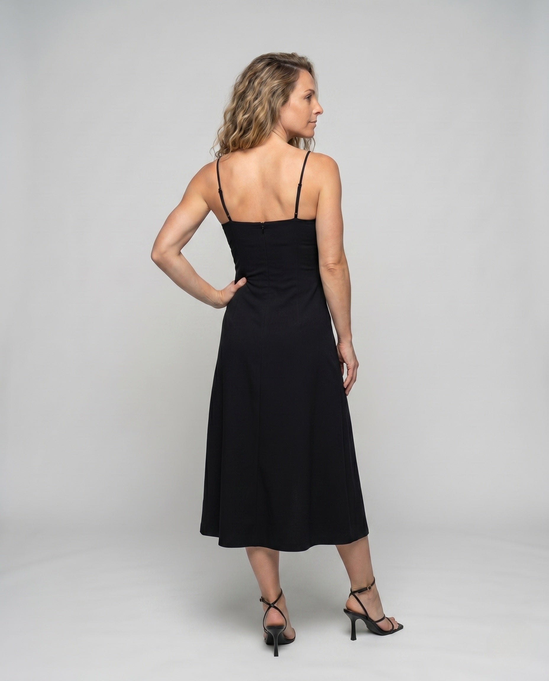Product 15642575864138 - back_view