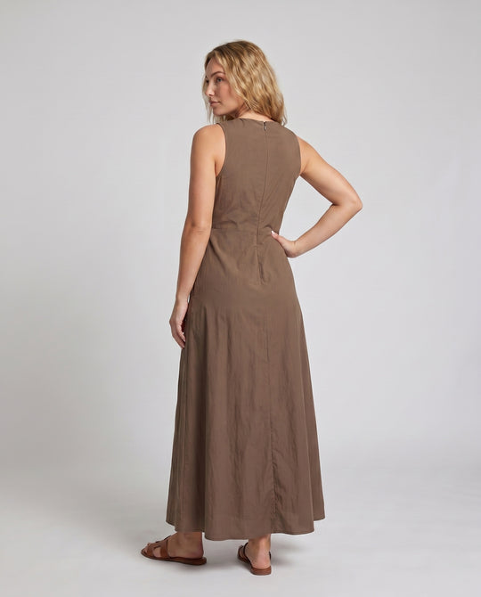 Product 15642576650570 - back_view
