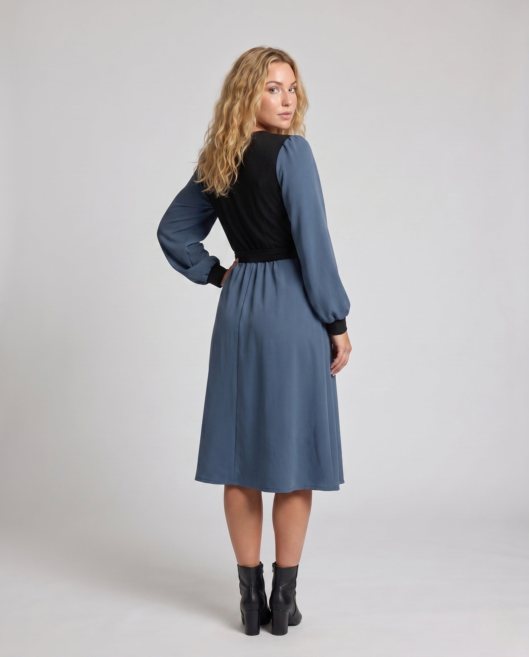 Product 15642576945482 - back_view