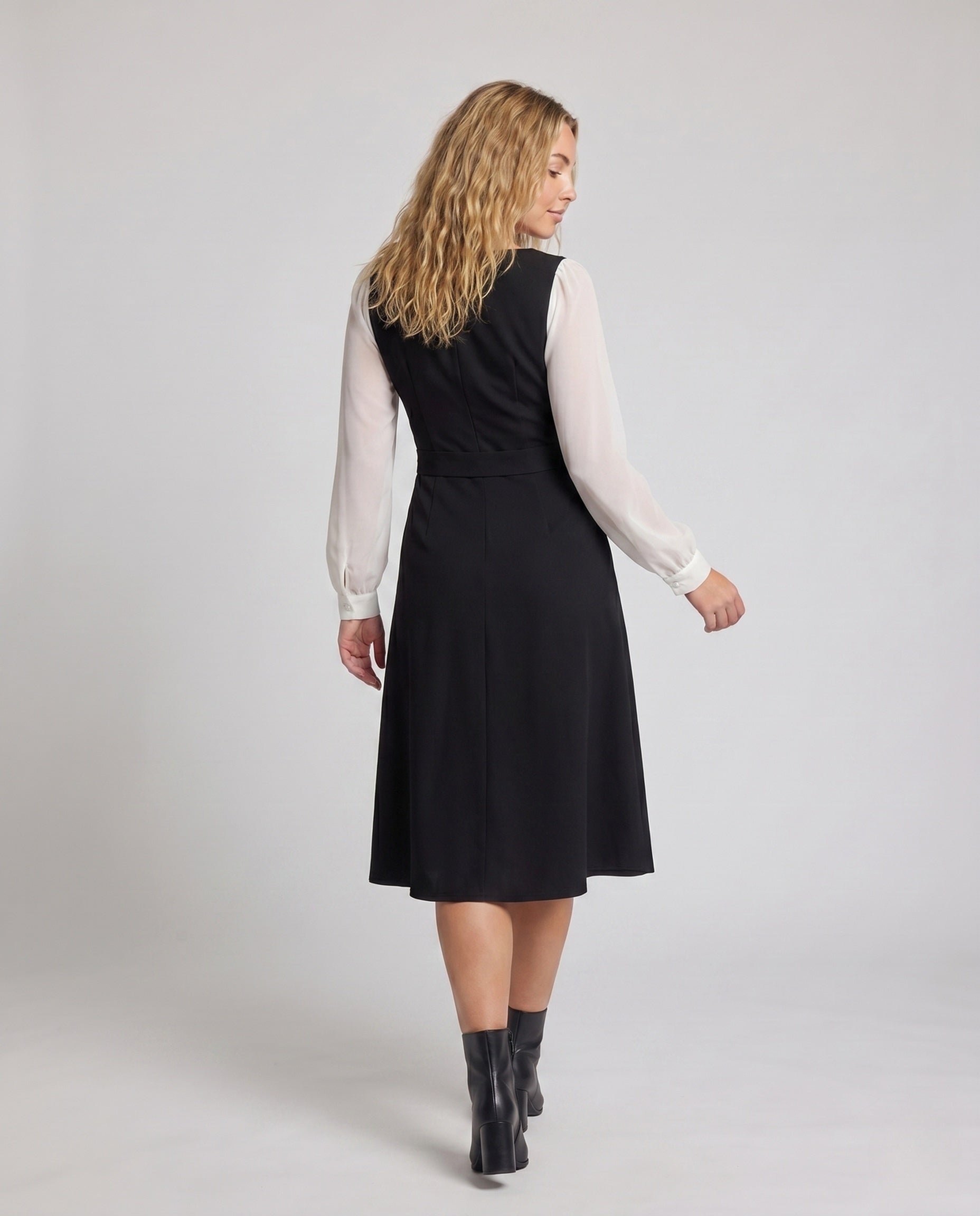 Product 15642577437002 - back_view