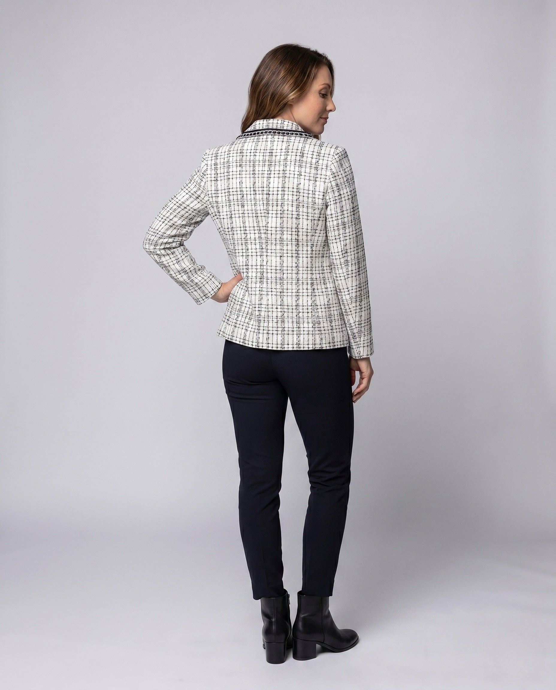 Product 15642581369162 - back_view