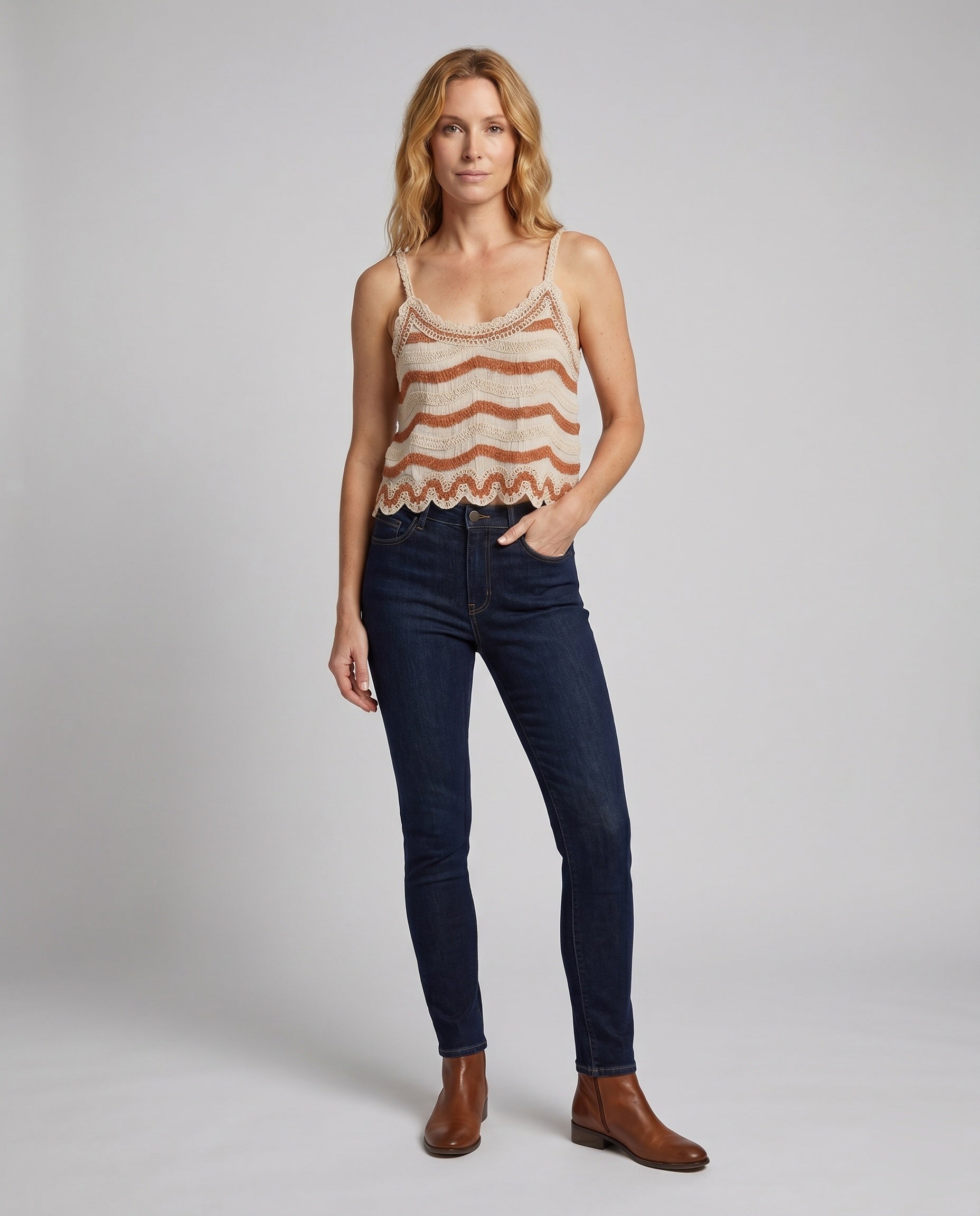 Product 15645928194378 - full_body_front