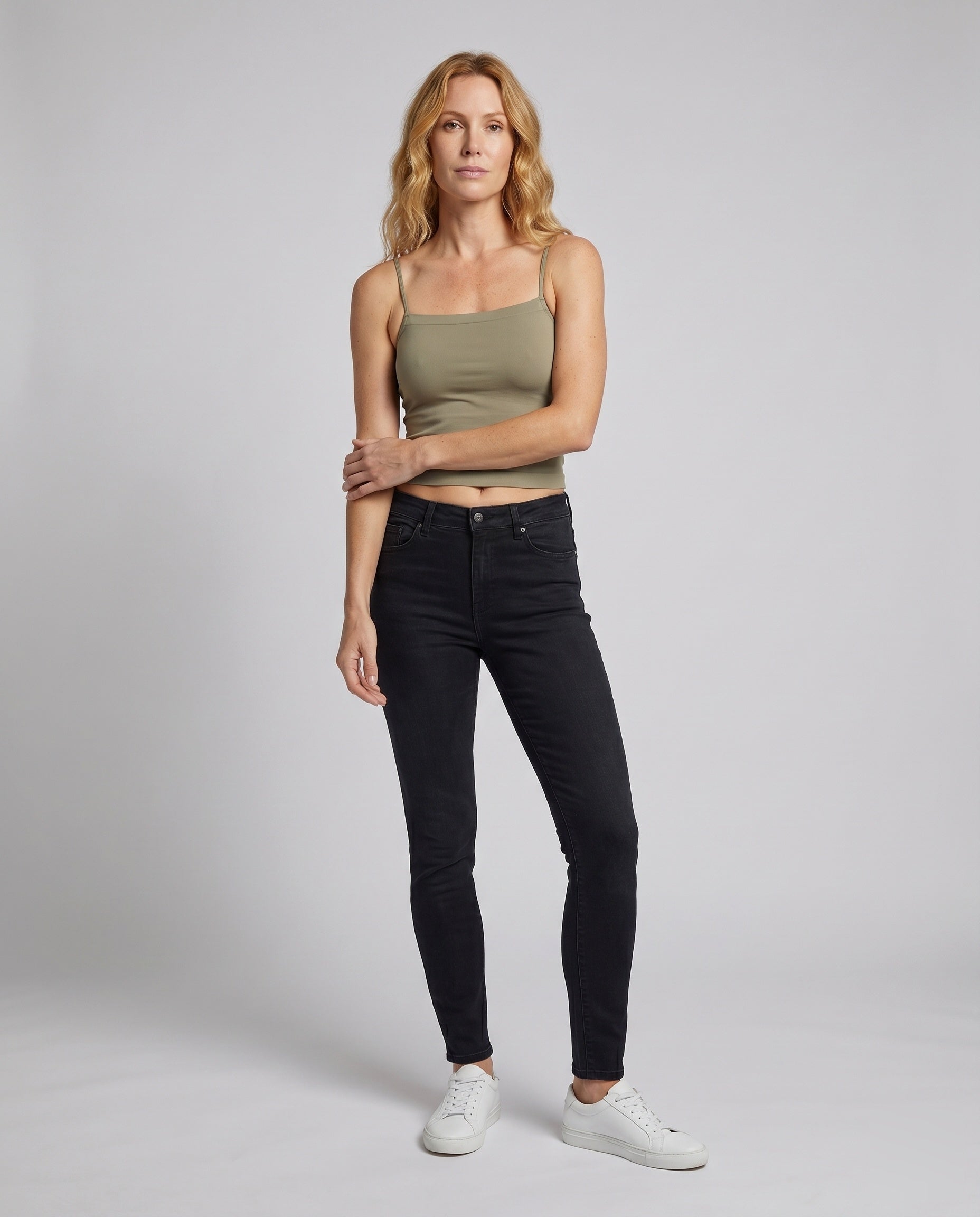 Product 15645929046346 - full_body_front