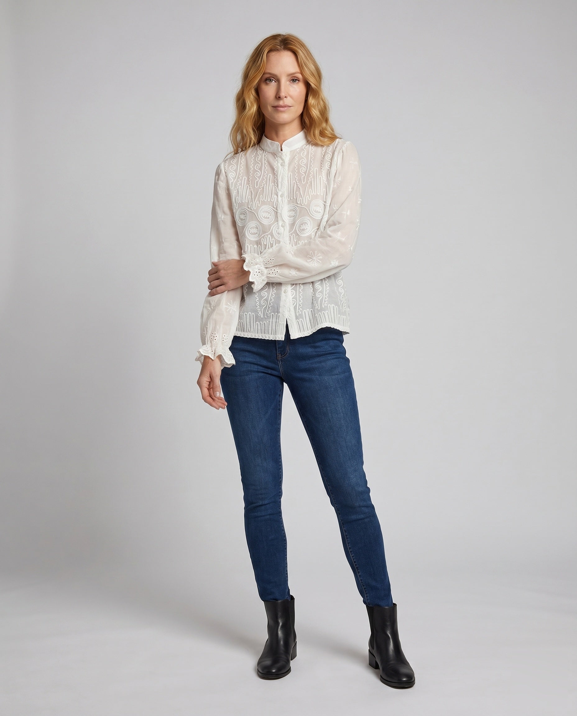Product 15645929308490 - full_body_front
