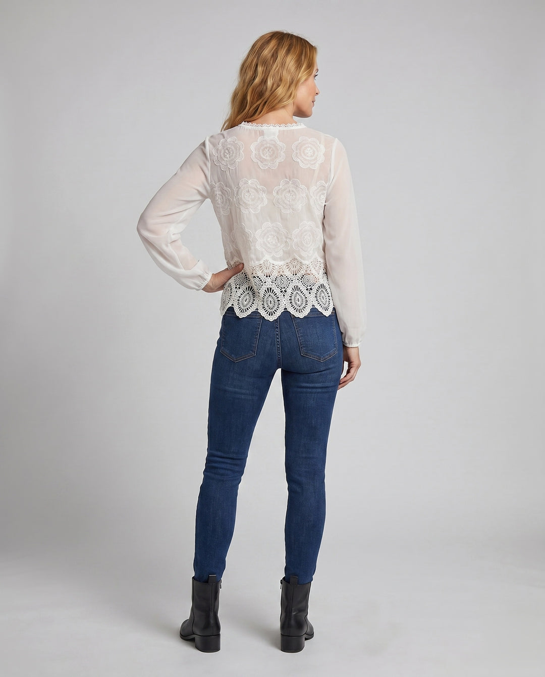 Product 15645929406794 - back_view
