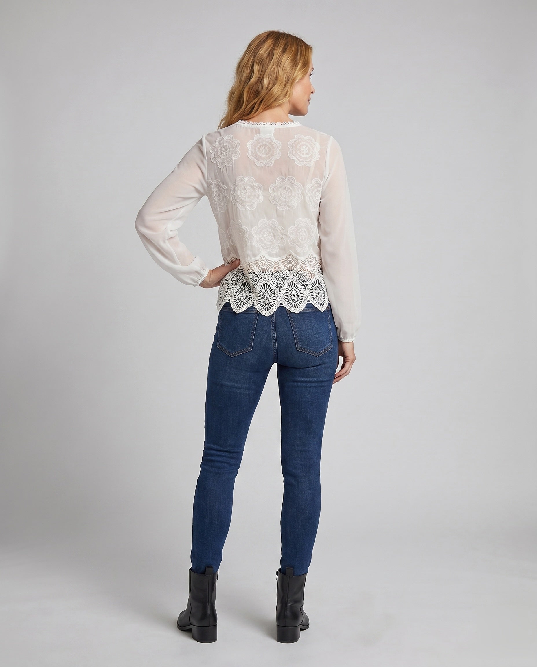 Product 15645929406794 - back_view