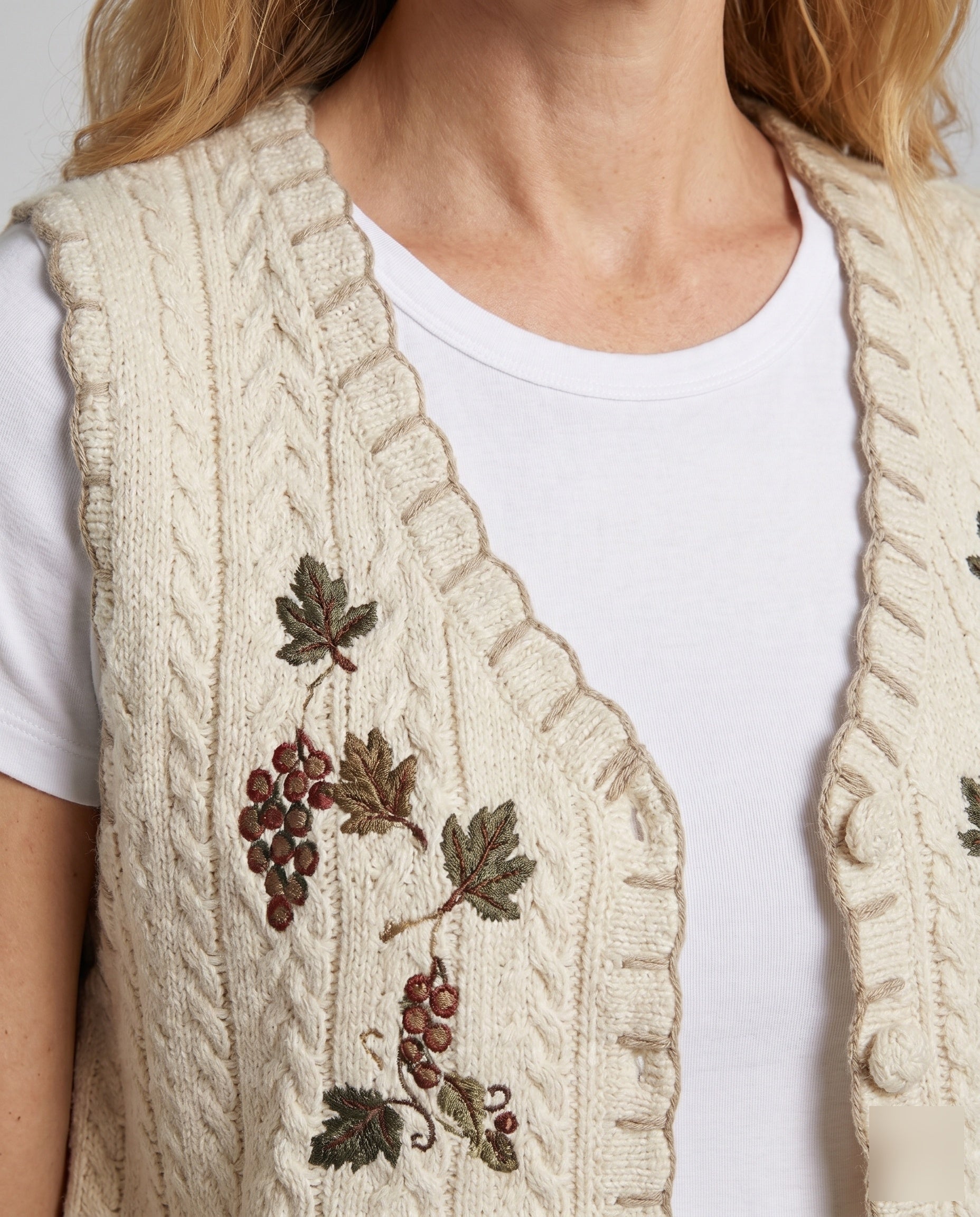 Damen elegante gehäkelte Weste mit floralen Applikationen R&B