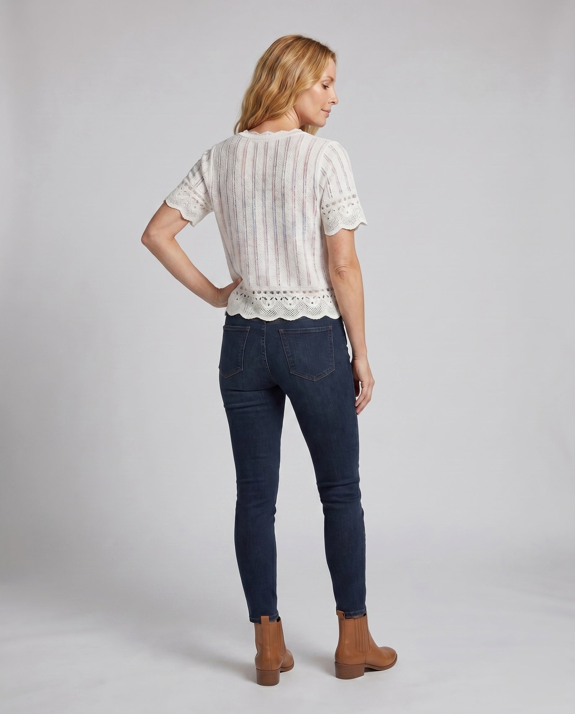 Product 15645930488138 - back_view