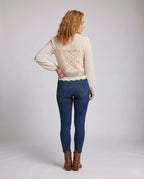 Damen elegante Häkelbluse mit transparenten Puffärmeln und fransigem Abschluss R&B