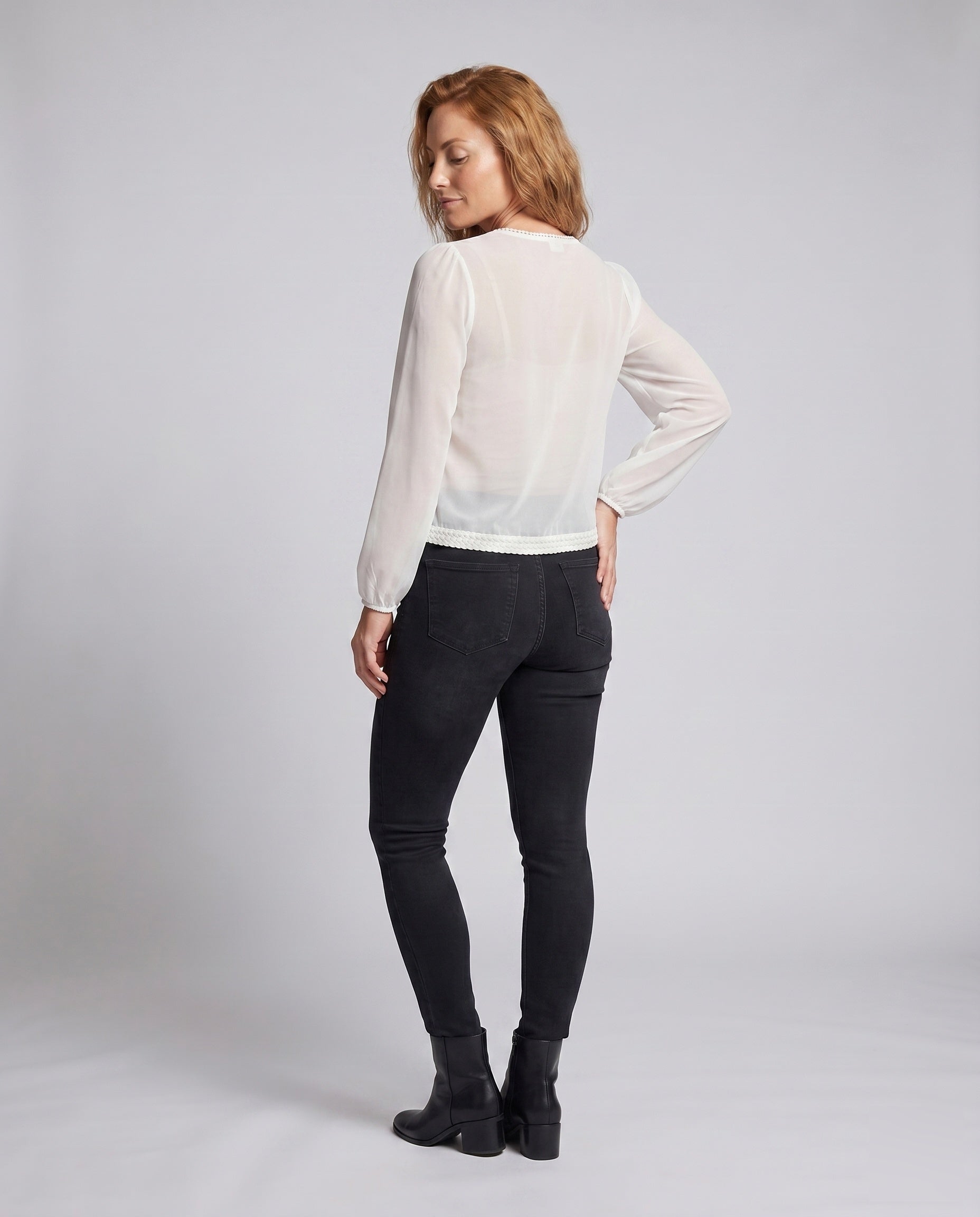 Product 15645931635018 - back_view