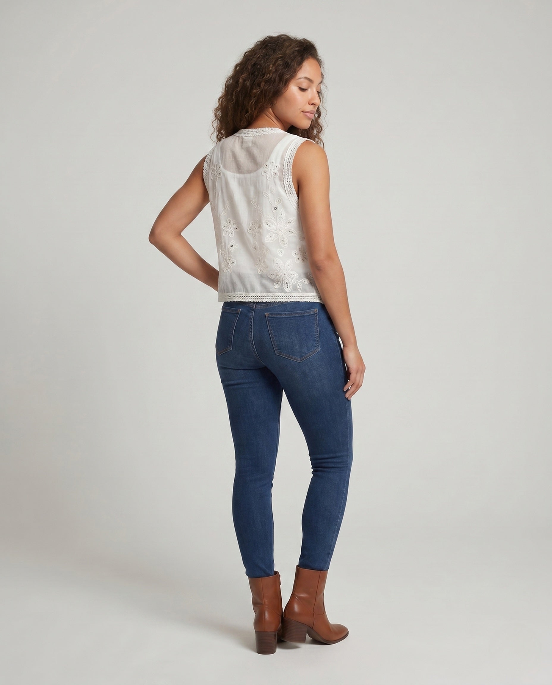Product 15645932323146 - back_view