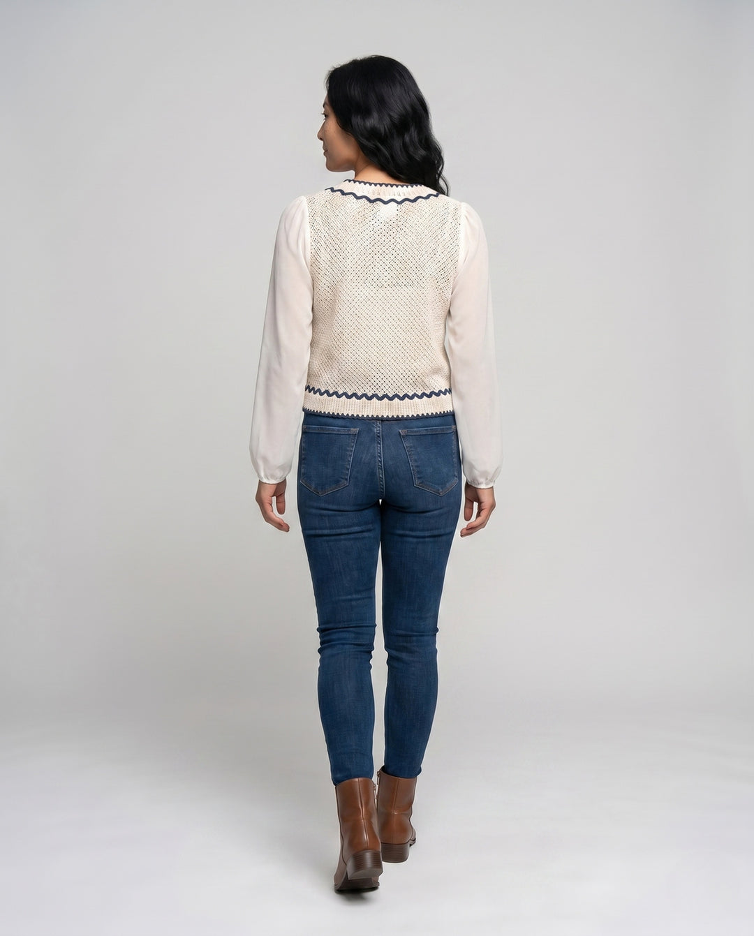 Product 15645933404490 - back_view