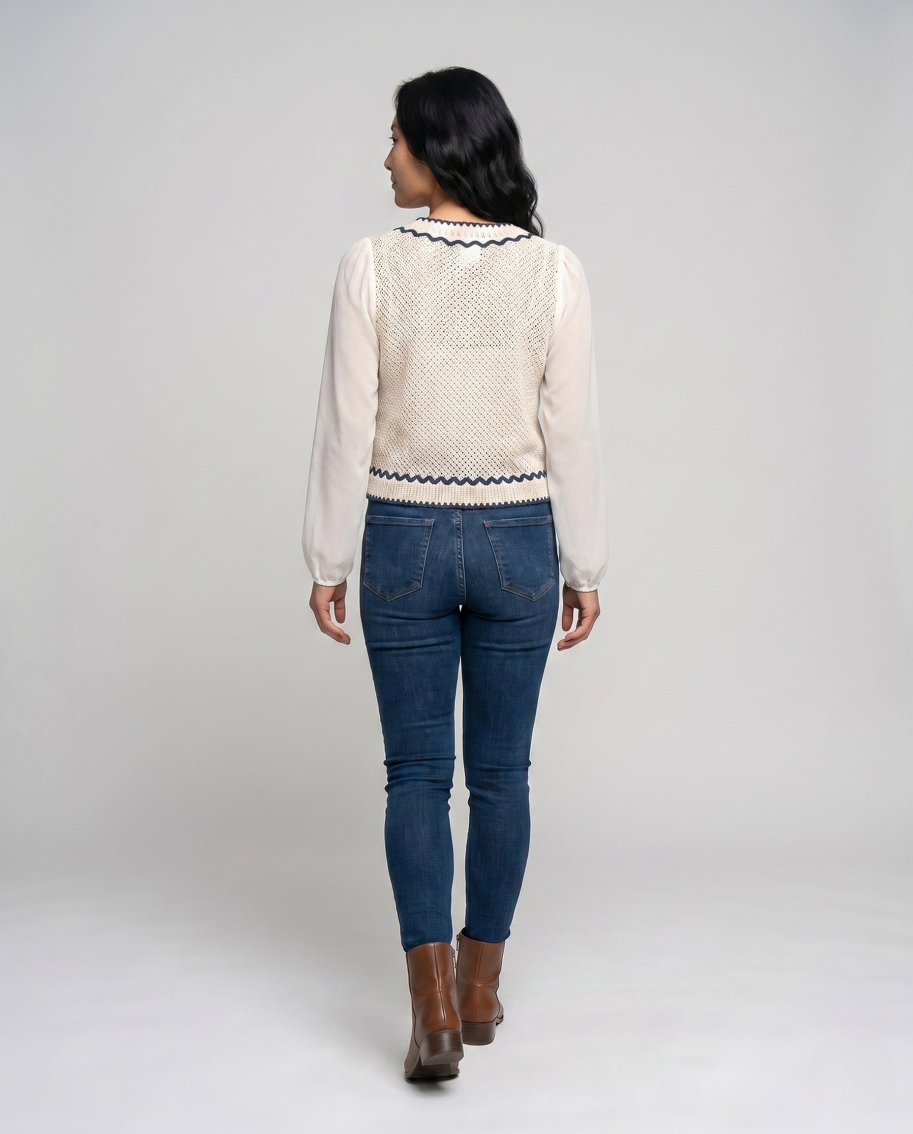 Product 15645933404490 - back_view