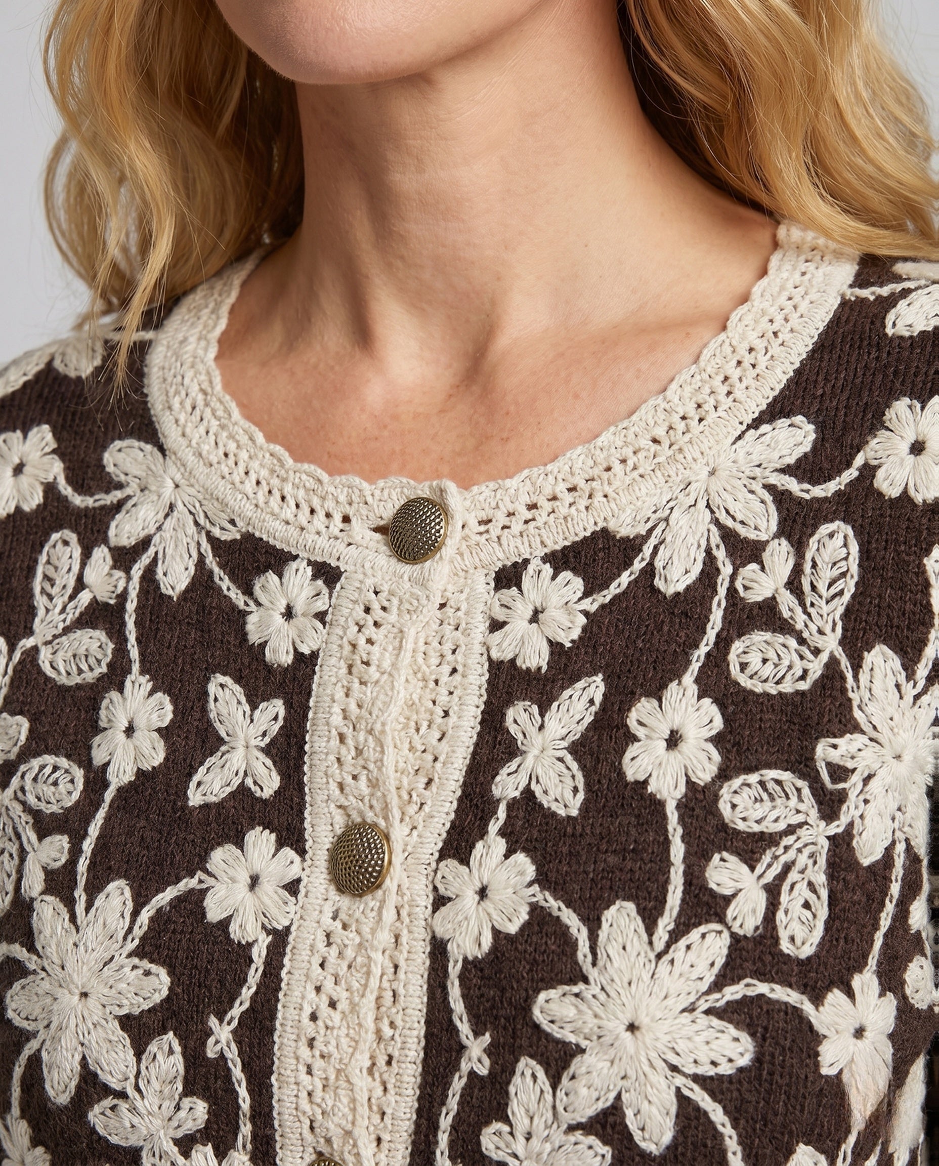 Product 15645936025930 - close_up_detail