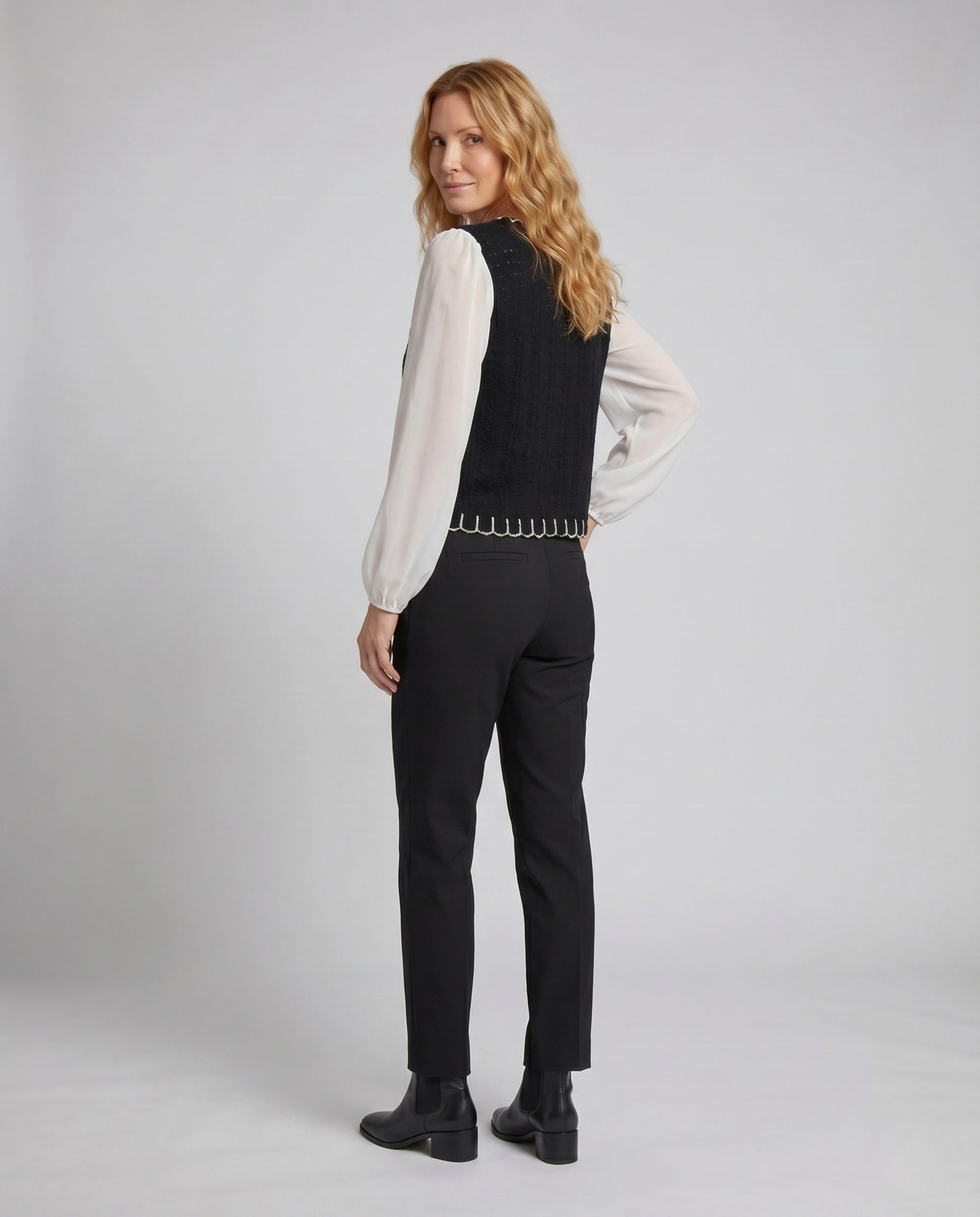 Product 15645936320842 - back_view