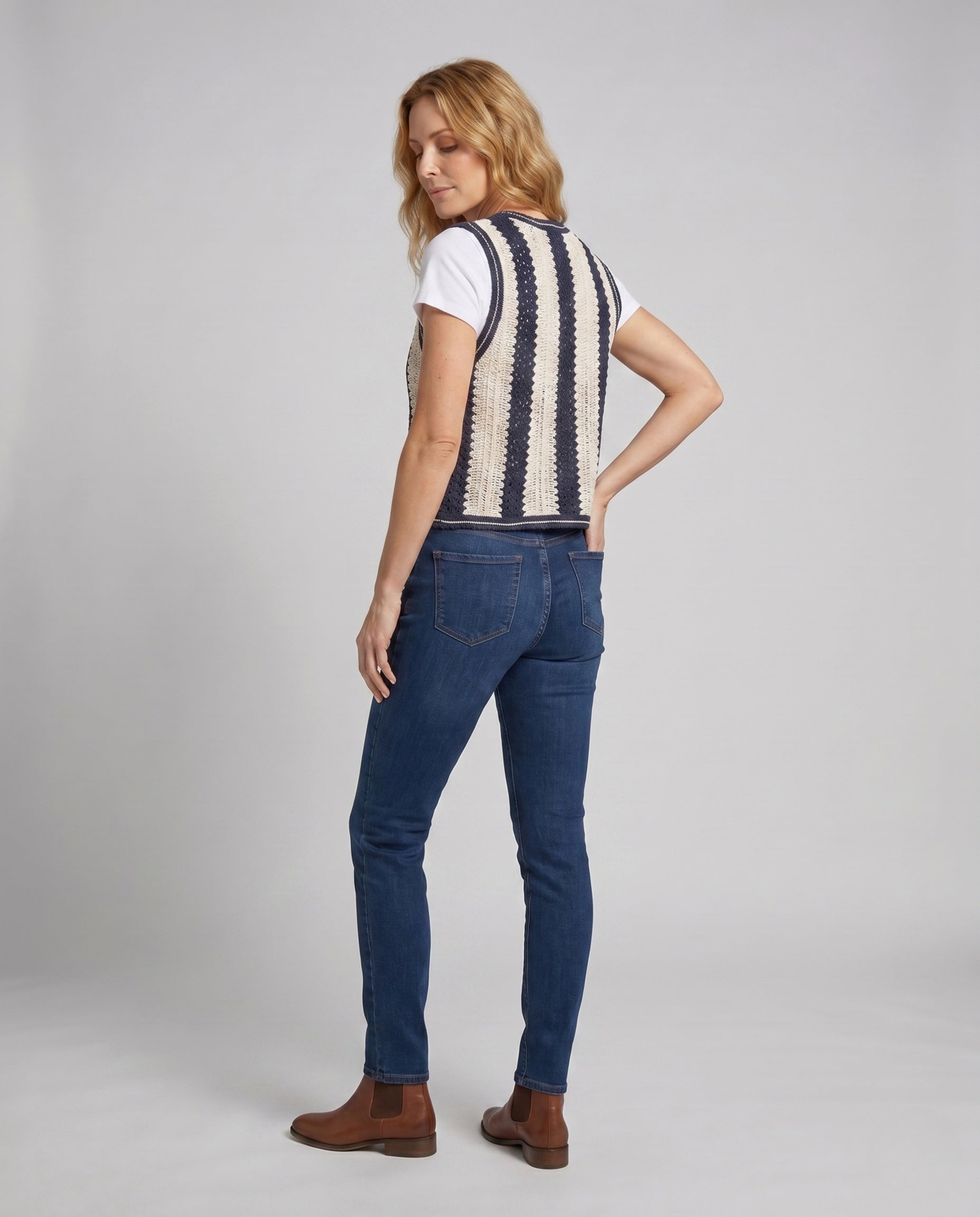 Product 15645936484682 - back_view