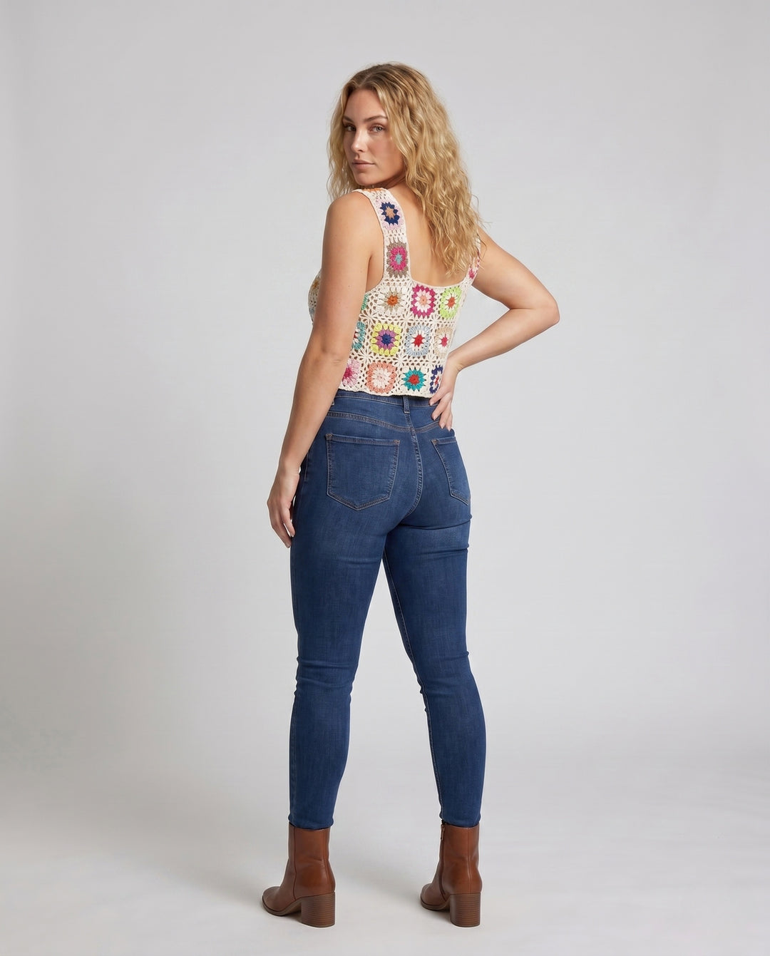 Product 15645939630410 - back_view