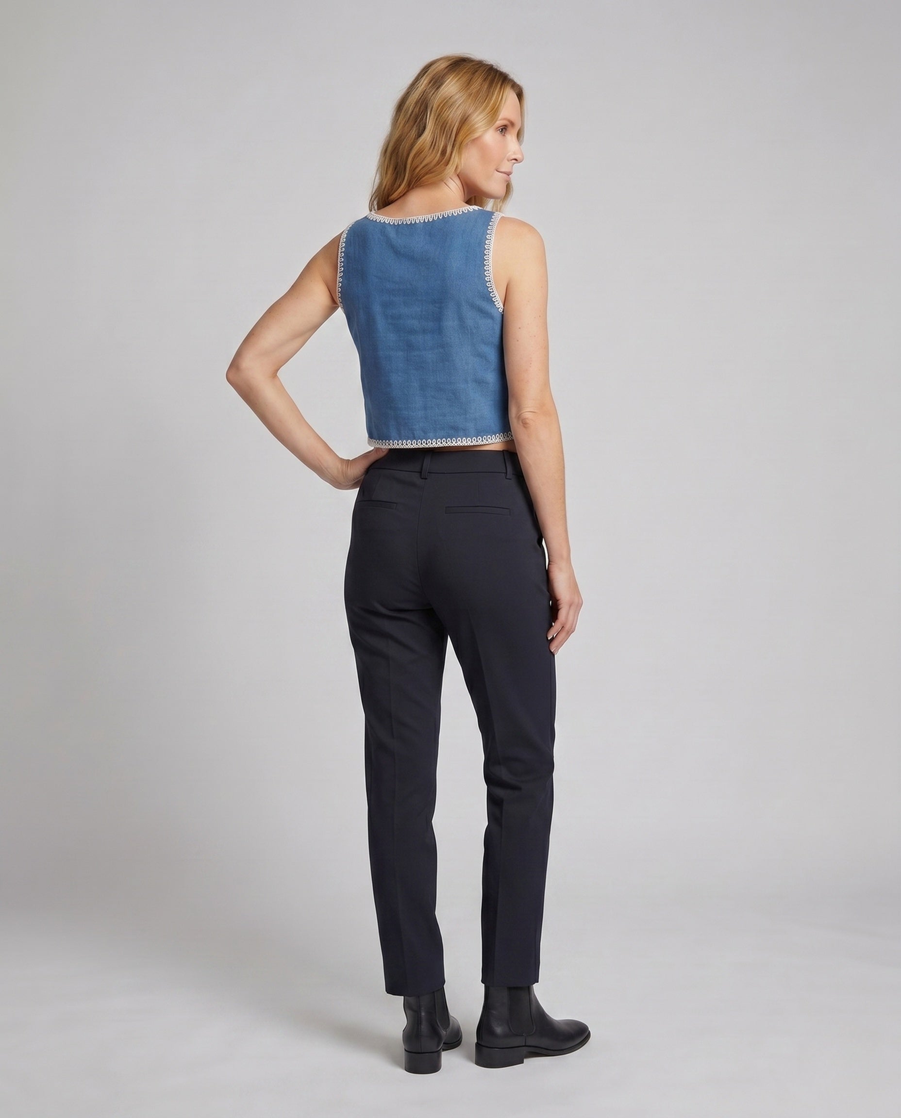 Product 15645940056394 - back_view