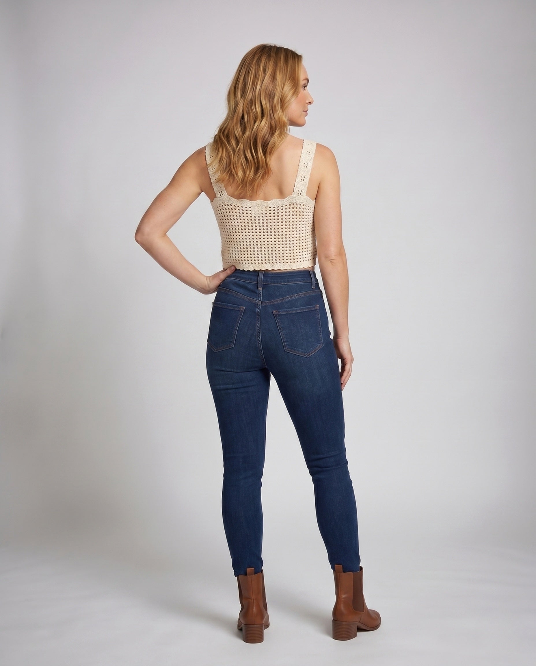 Product 15645940547914 - back_view