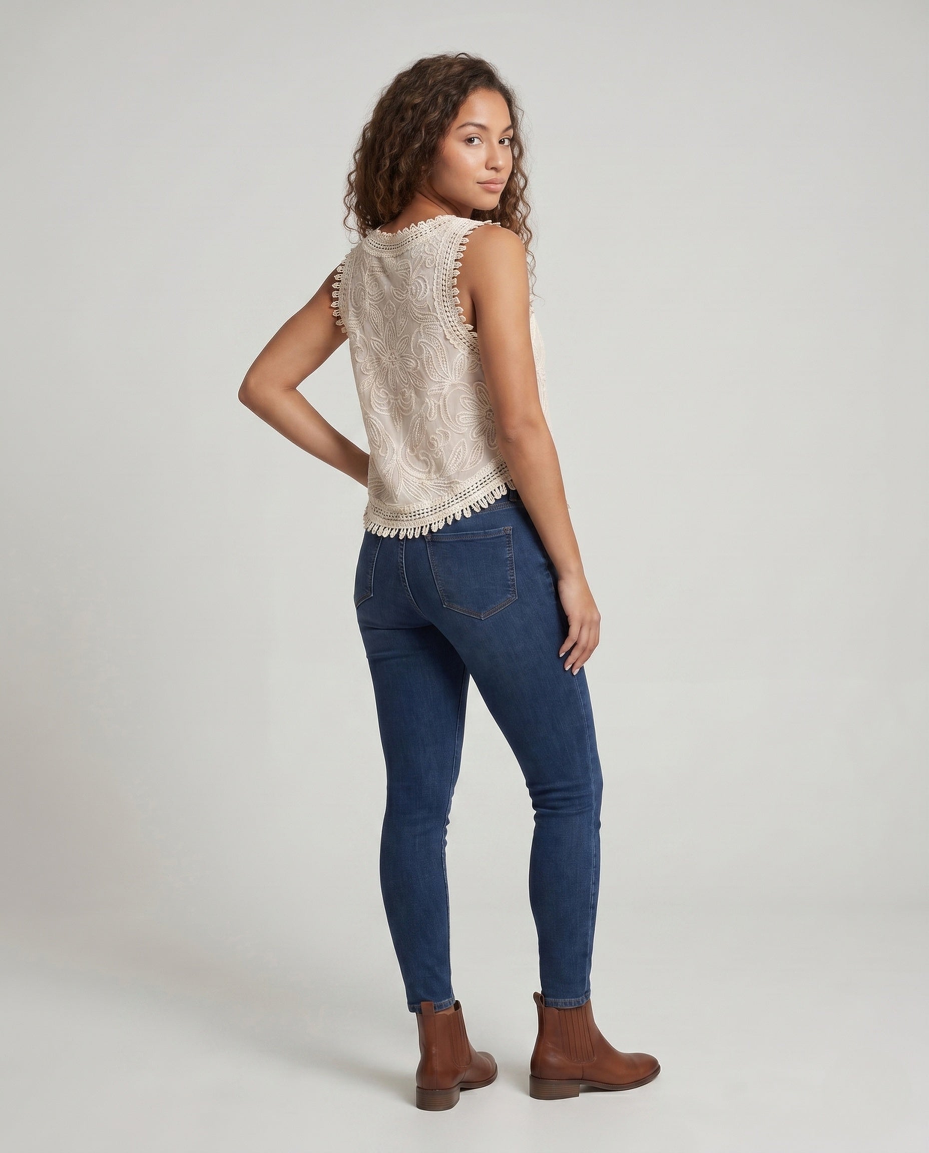 Product 15645943071050 - back_view