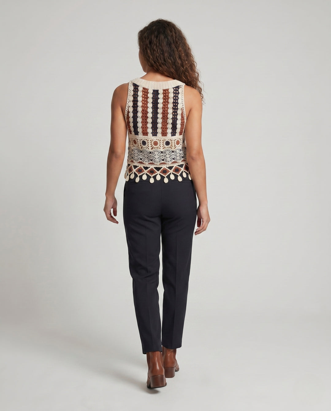 Product 15645943103818 - back_view