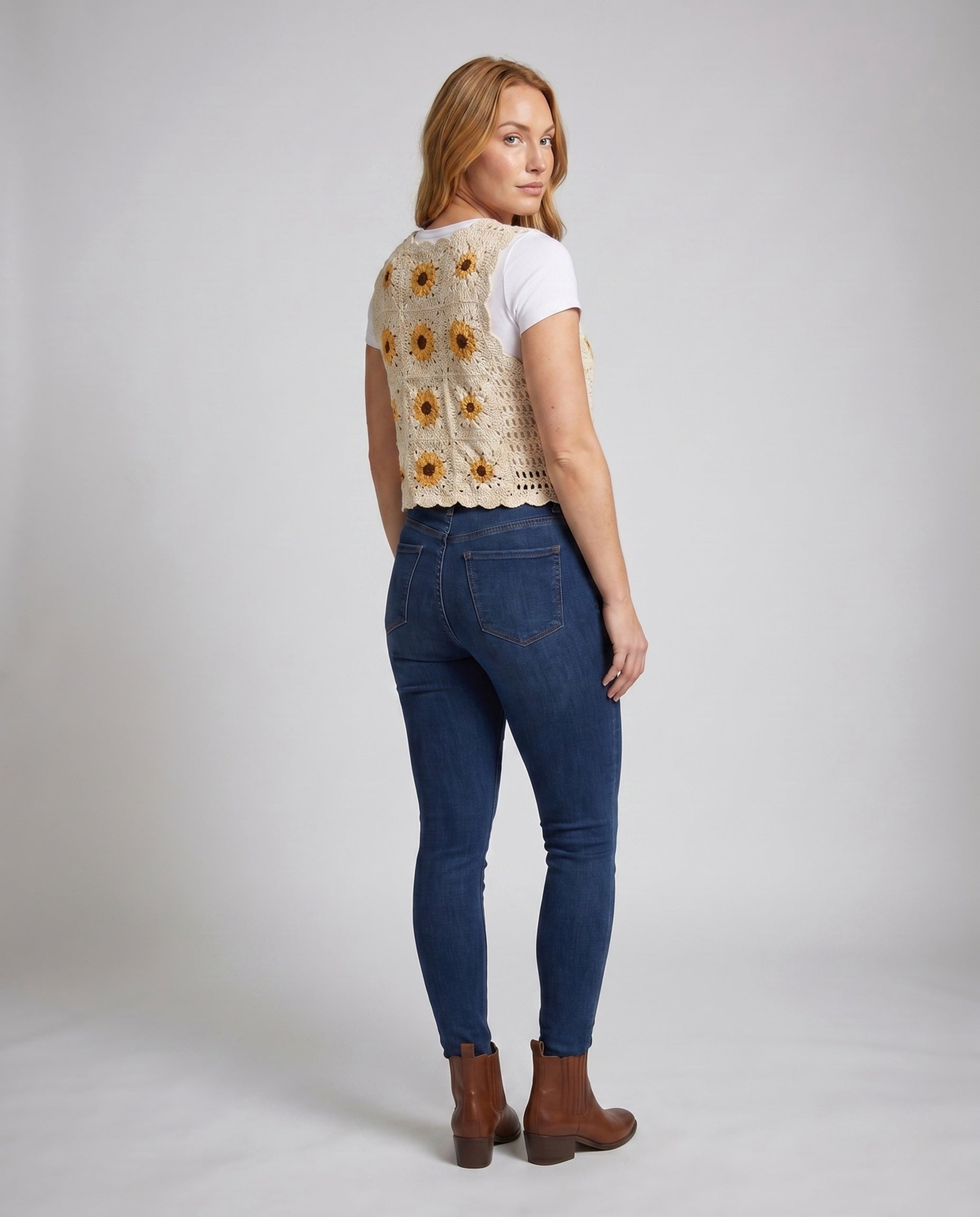 Product 15645945987402 - back_view