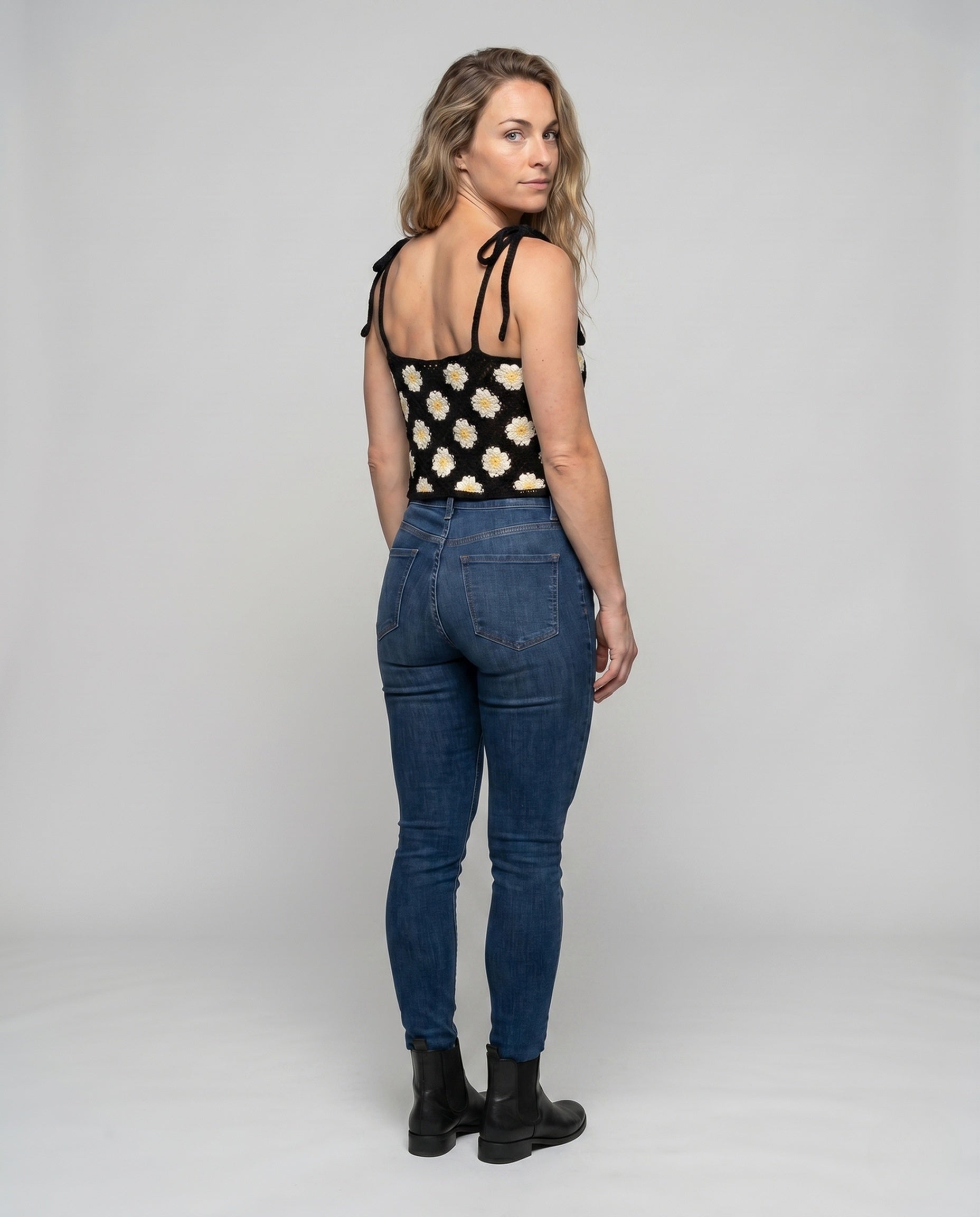 Product 15645947298122 - back_view