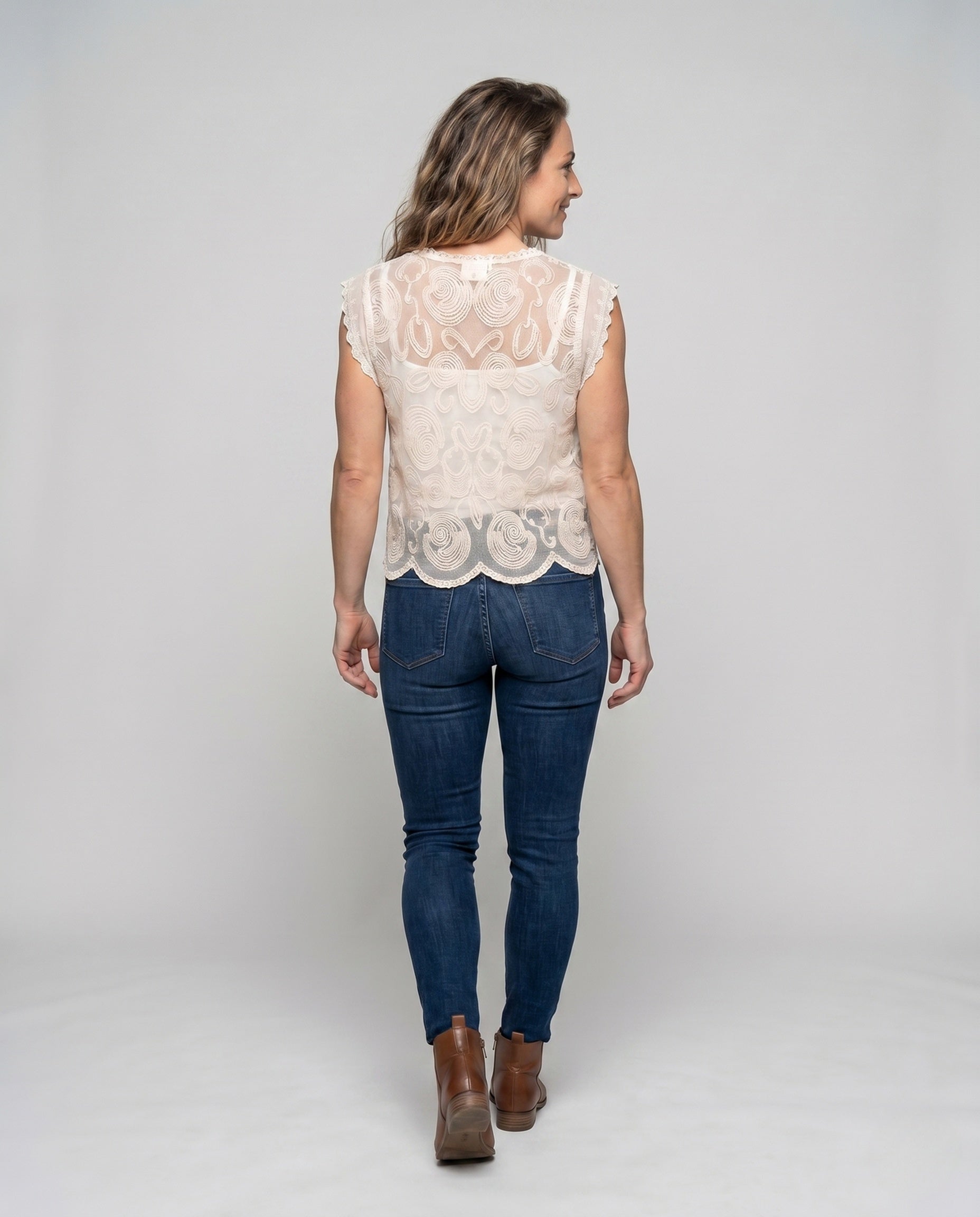 Product 15645947527498 - back_view