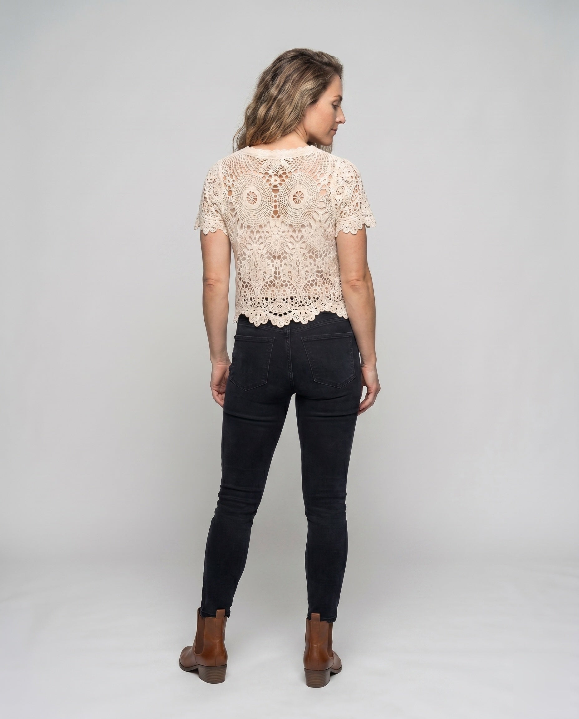 Product 15645947658570 - back_view