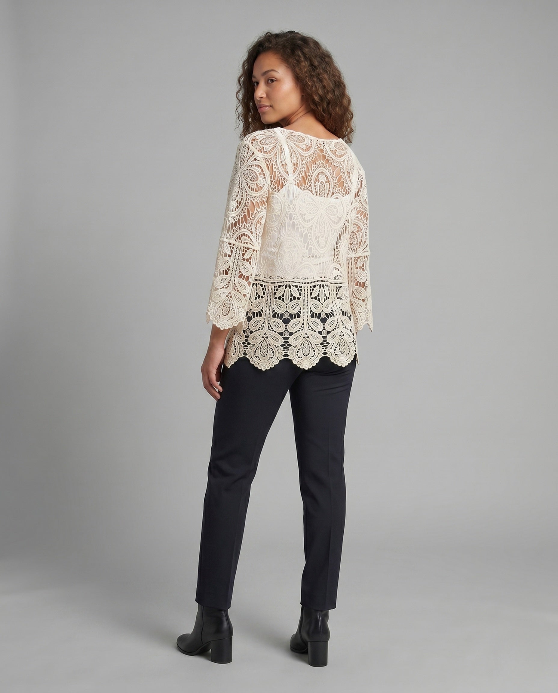Product 15645948117322 - back_view