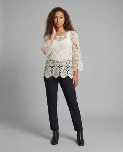 Damen Häkelbluse mit floralen Applikationen und asymmetrischem Saum R&B