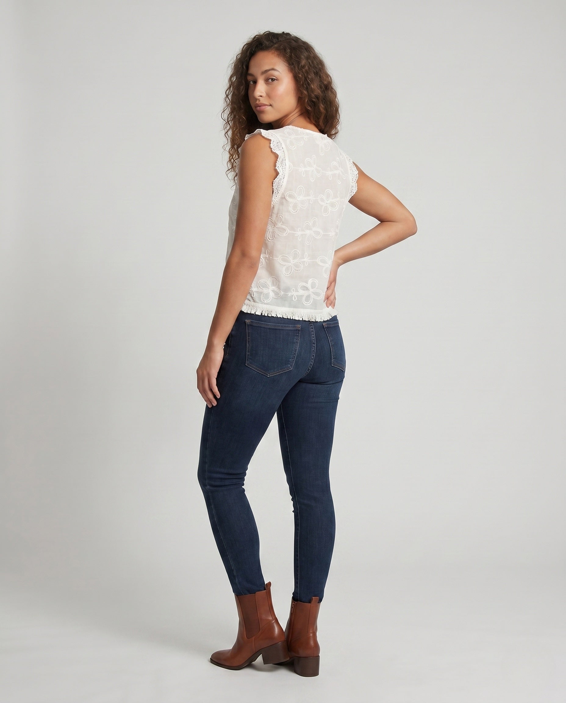 Product 15645948182858 - back_view