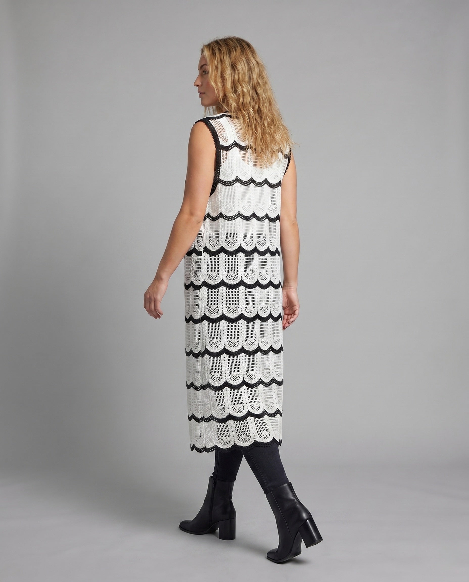 Product 15645950181706 - back_view